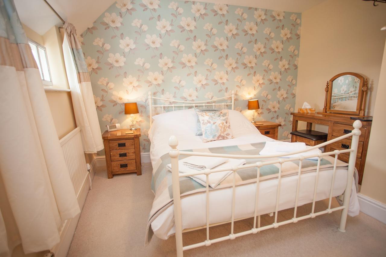 The Seven Stars Inn Pewsey Eksteriør billede