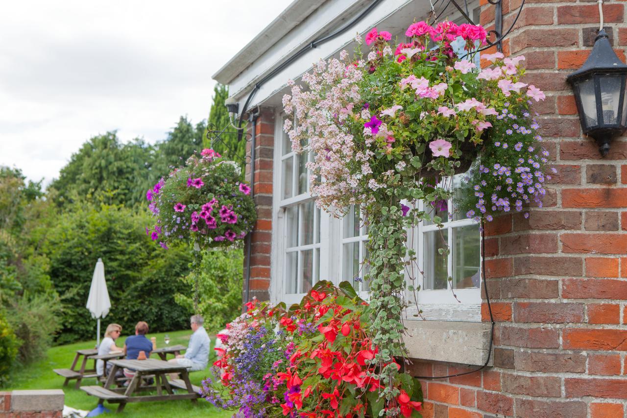 The Seven Stars Inn Pewsey Eksteriør billede